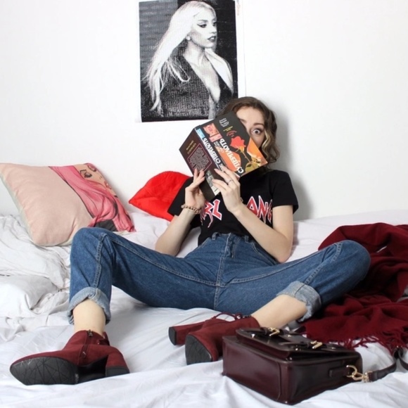 "Vixen of the Night" (Merlot)(CLOSING CLOSET SALE) - Picture 5 of 6